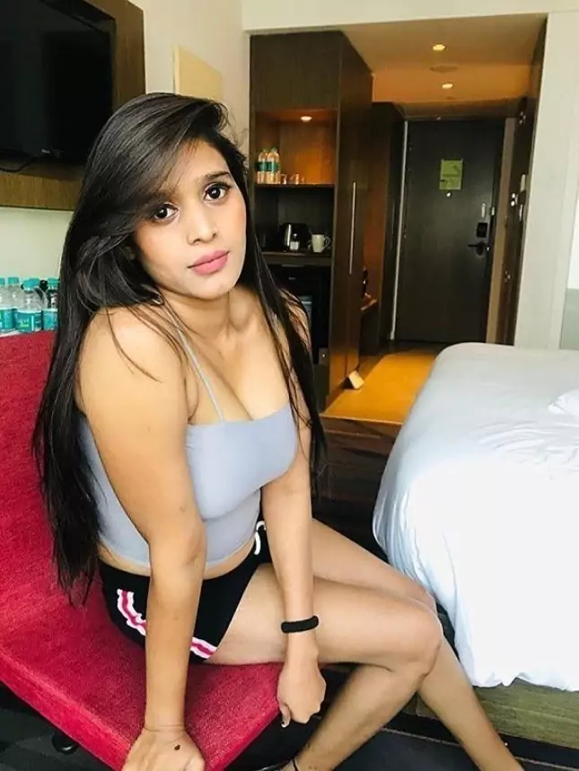 कॉल गर्ल्स सर्विस  येलागिरी